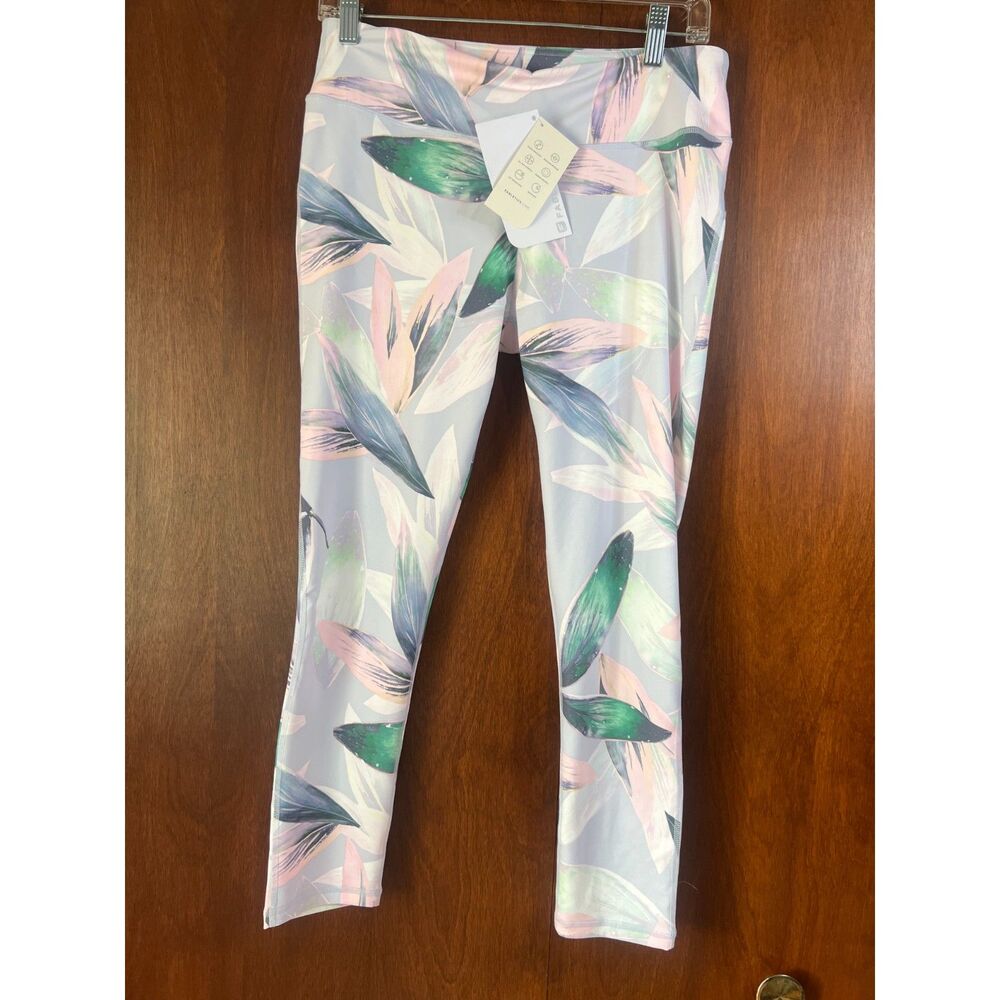 Fabletics Womens Powerform Dhyana Capri Floral Legging Pants Workout Athletic L